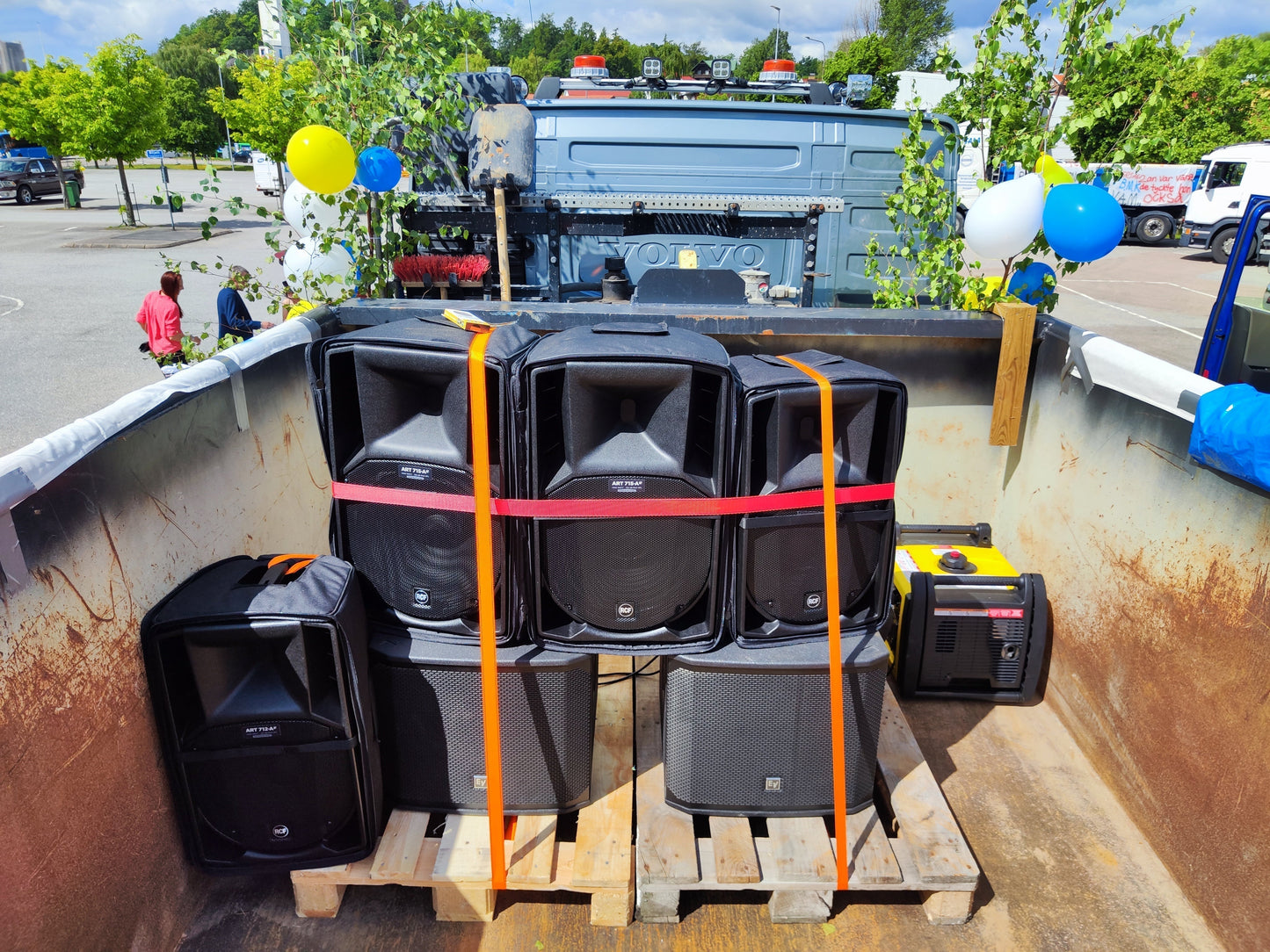 Ljud till studentflak"XL" 8800W